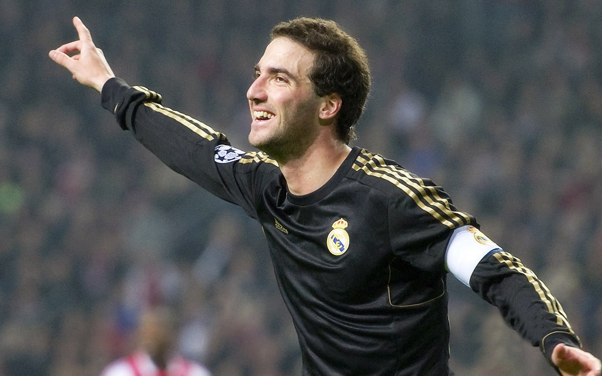 马克西姆·格鲁塞展现顶尖蝶泳实力,马克西姆和海格